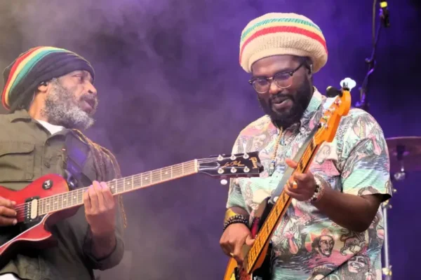 the-wailers-support-war-child-a-night-to-remember-in-hamburg-P1024584